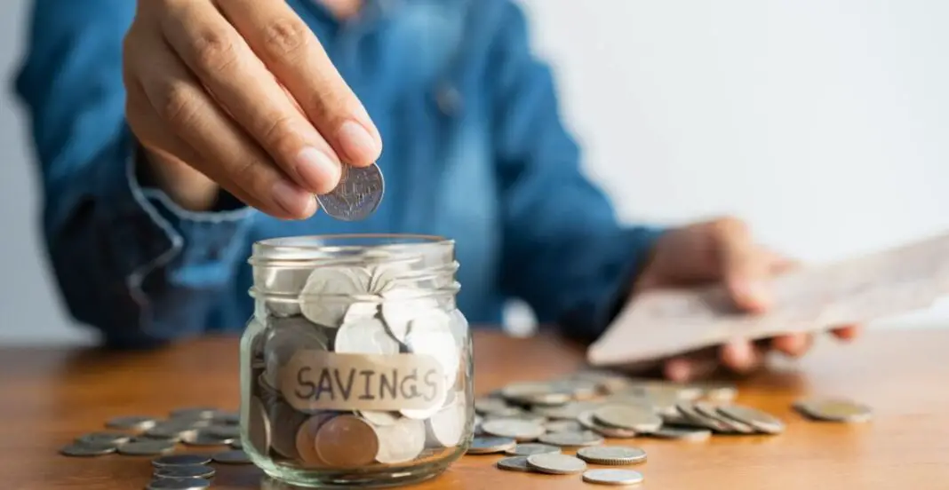 How to Save Money Effectively | Financial Favorite